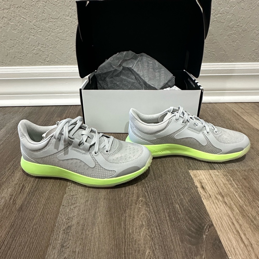 Strongfeel Women's Training Shoe *never worn*